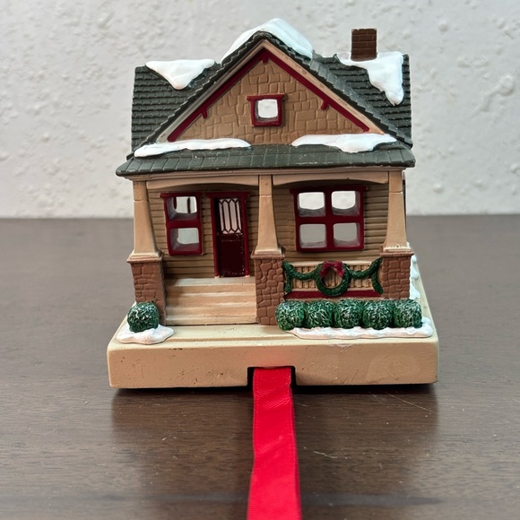 Hallmark Festive Christmas at Evergreen Stocking Holder - Picture 5 of 7